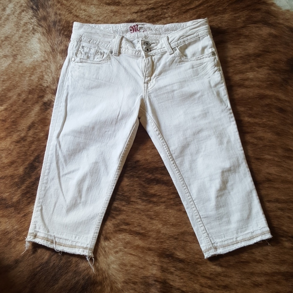 Cream color Miss Me Crop pant/bermuda denim 29